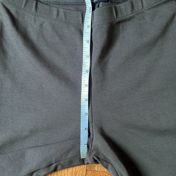 EUC Fashion Nova 2 Piece Bondoc Biker Short Set with Crop Top Olive Green Small - Picture 7 of 11